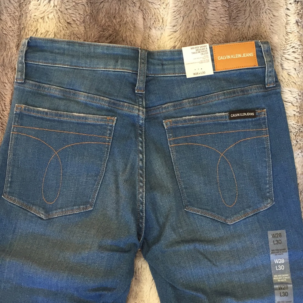 Brand New!! Calvin Klein Skinny Jeans! - Picture 4 of 12